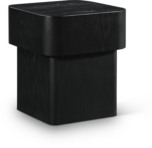 Oakmont Oak Veneer End / Side Table